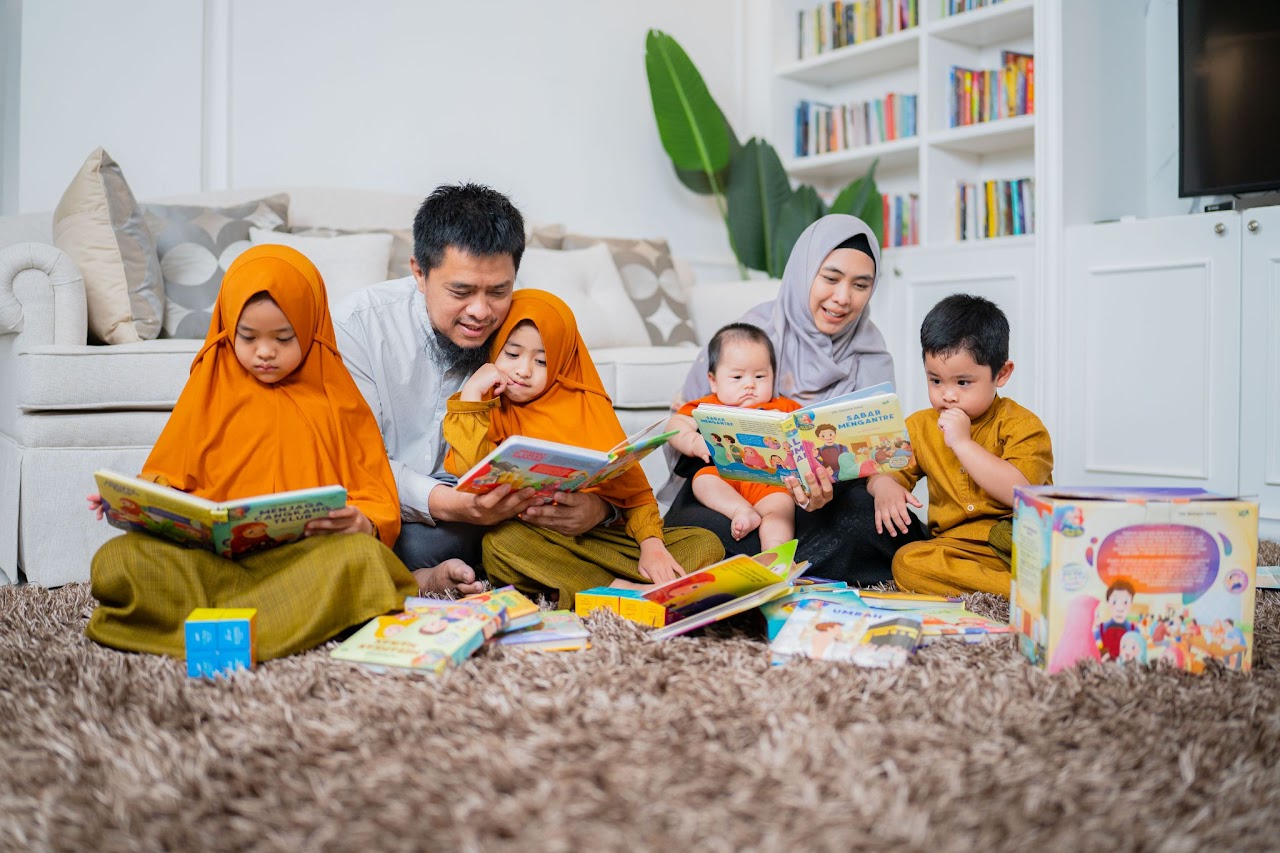 Keluarga Ustadzah Oky